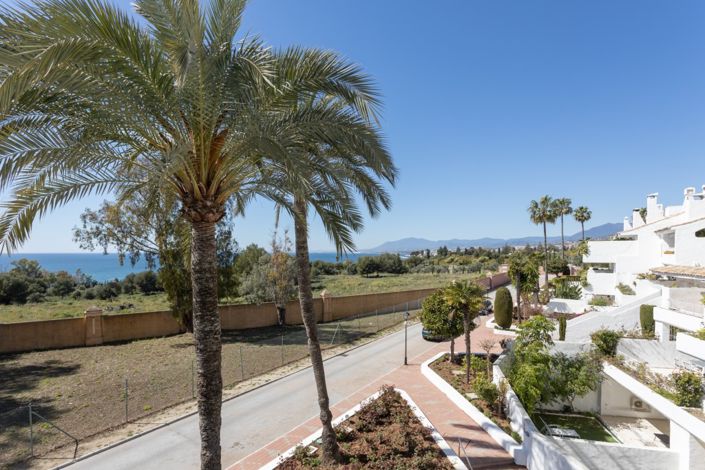 Image No.16-3 Bed Property for sale