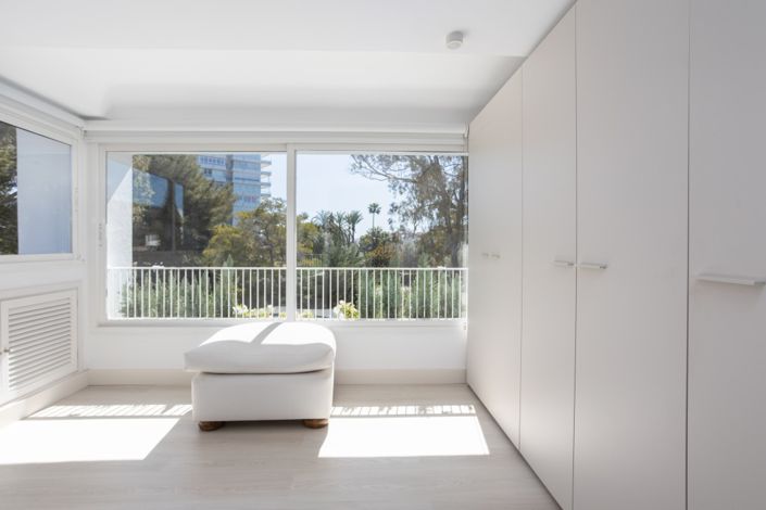 Image No.9-3 Bed Property for sale