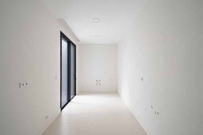 Image No.12-5 Bed Villa for sale