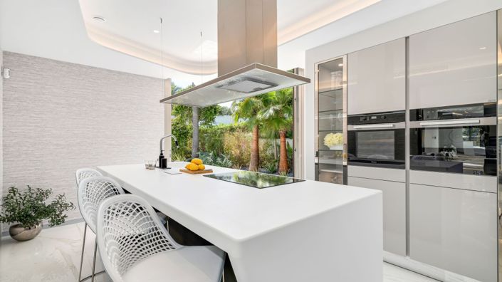 Image No.11-6 Bed Villa for sale