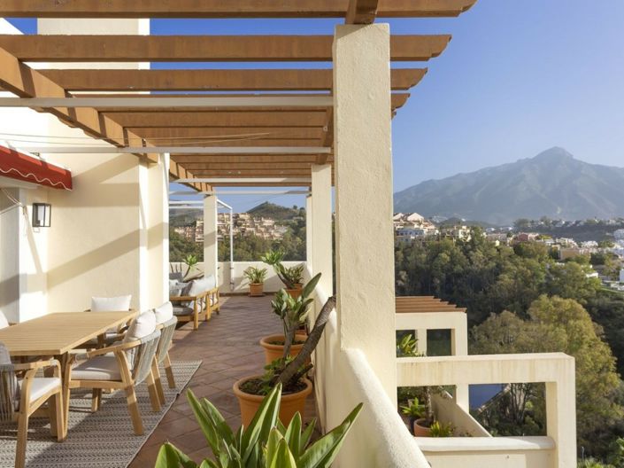 Image No.15-3 Bed Property for sale