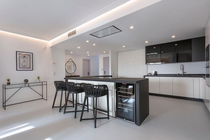 Image No.4-3 Bed Property for sale