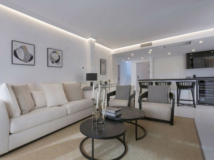 Image No.6-3 Bed Property for sale