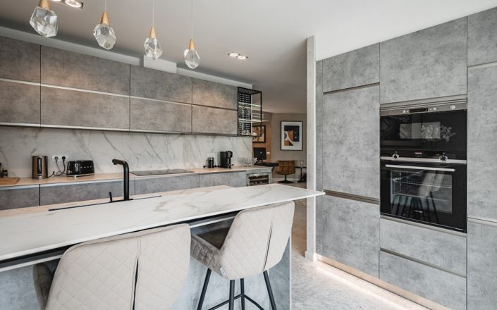 Image No.19-3 Bed Property for sale