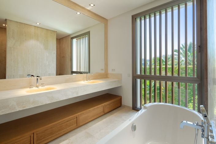 Image No.3-5 Bed Villa for sale