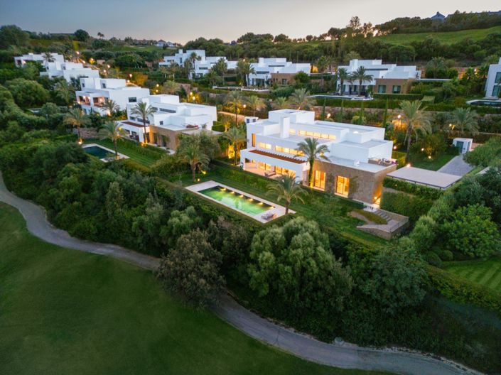 Image No.1-6 Bed Villa for sale