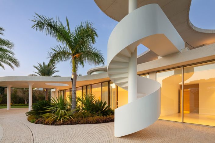 Image No.1-4 Bed Villa for sale