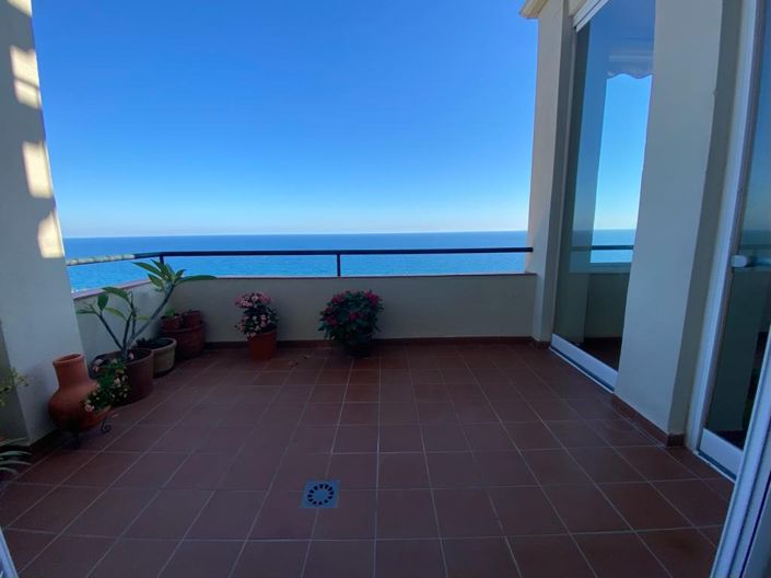 Image No.17-3 Bed Apartment for sale