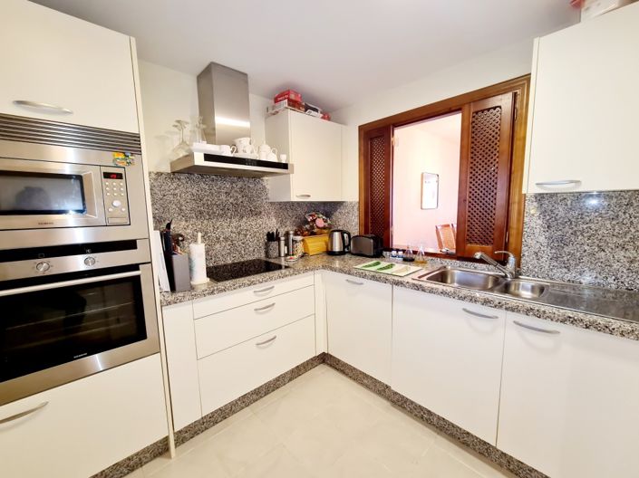 Image No.5-2 Bed Property for sale