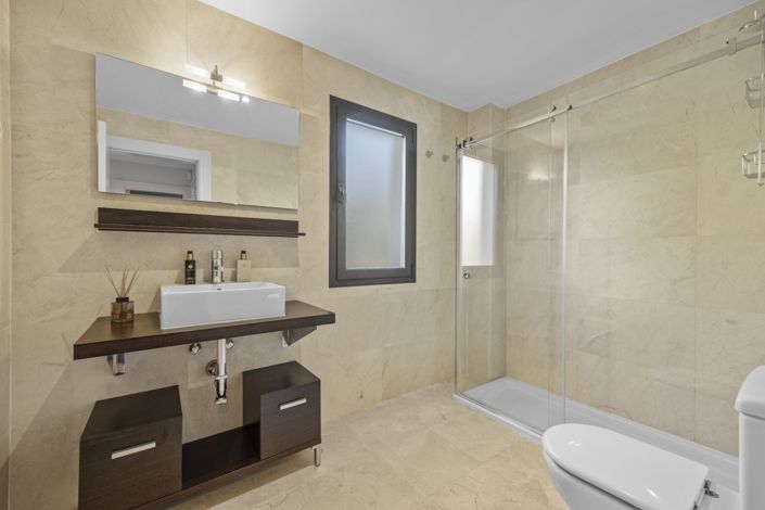 Image No.20-2 Bed Apartment for sale