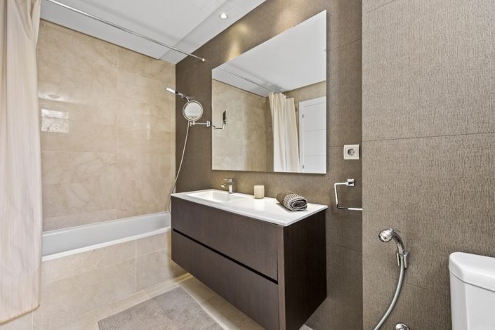 Image No.18-3 Bed Apartment for sale