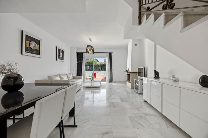 Image No.4-3 Bed Townhouse for sale