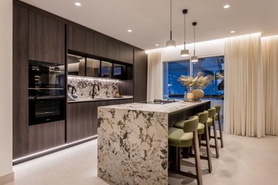 Kitchen & Island