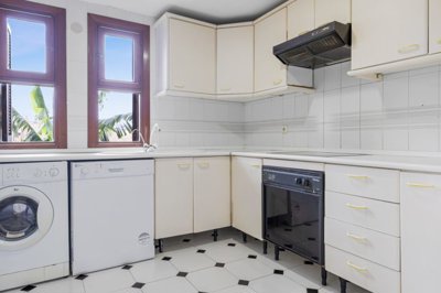 Kitchen 1