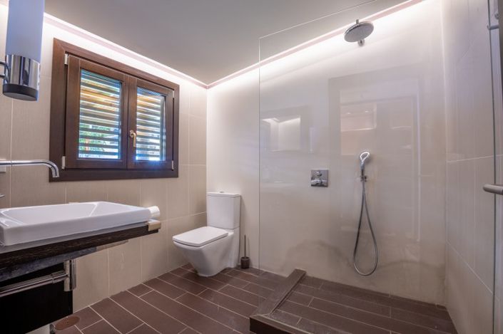 Image No.17-4 Bed Villa for sale