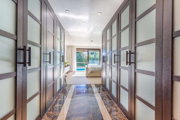 Image No.18-4 Bed Villa for sale