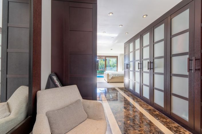 Image No.19-4 Bed Villa for sale