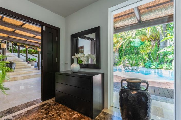 Image No.2-4 Bed Villa for sale