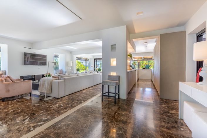 Image No.4-4 Bed Villa for sale