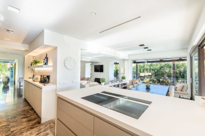 Image No.9-4 Bed Villa for sale