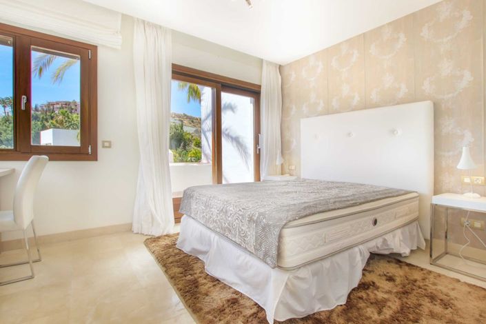 Image No.5-3 Bed Townhouse for sale