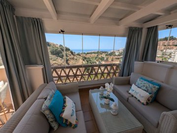 Glass Curtains