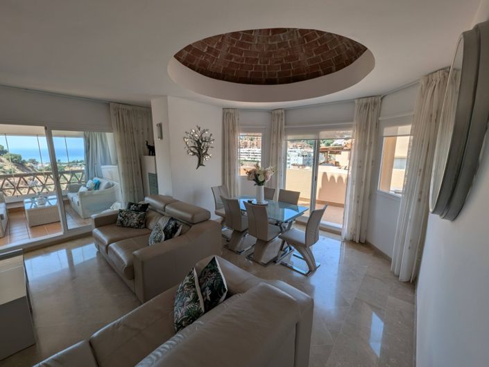 Image No.5-3 Bed Property for sale