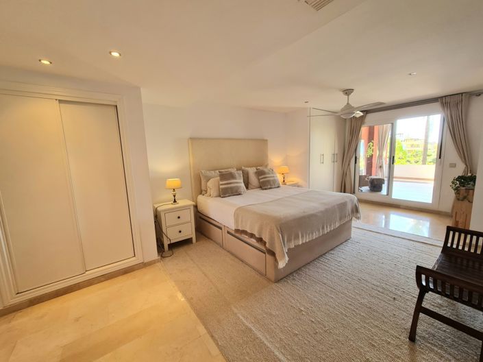 Image No.5-Appartement de 2 chambres à vendre à Estepona