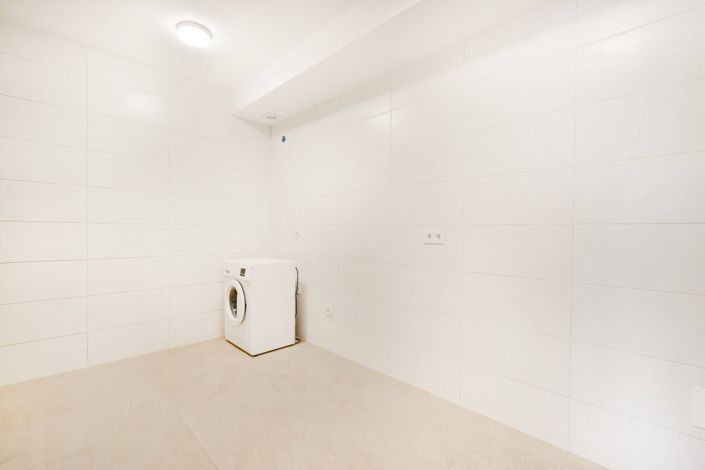 Image No.13-3 Bed Semi-Detached for sale