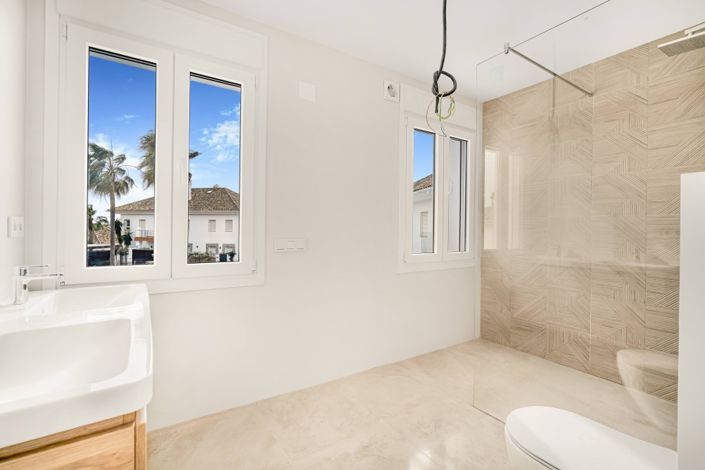 Image No.6-3 Bed Semi-Detached for sale