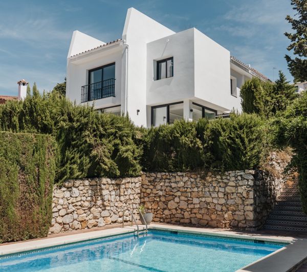 Image No.1-3 Bed Villa for sale