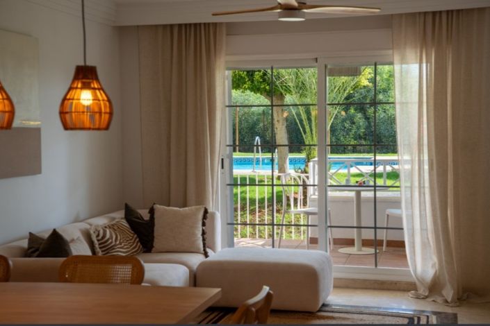 Image No.10-3 Bed Property for sale