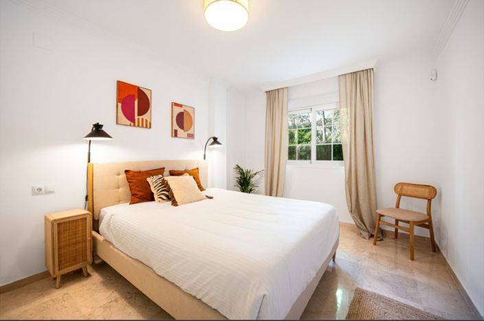 Image No.5-3 Bed Property for sale