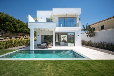 Image No.1-4 Bed Villa for sale