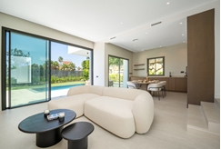 Image No.2-4 Bed Villa for sale