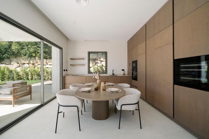 Image No.3-Villa de 4 chambres à vendre à Estepona