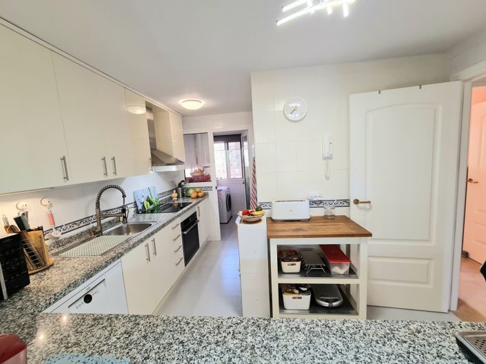 Image No.8-2 Bed Apartment for sale