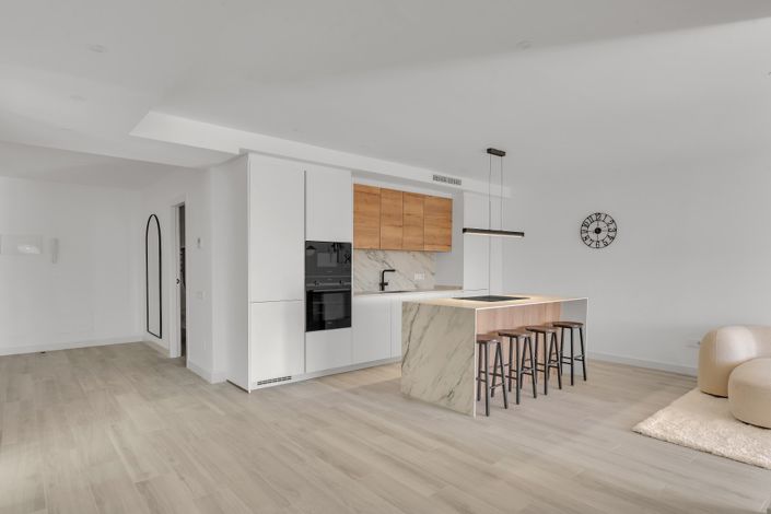 Image No.10-3 Bed Apartment for sale