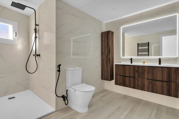 Image No.7-3 Bed Apartment for sale