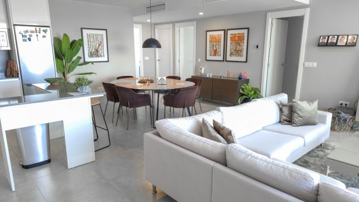 Image No.18-4 Bed Penthouse for sale