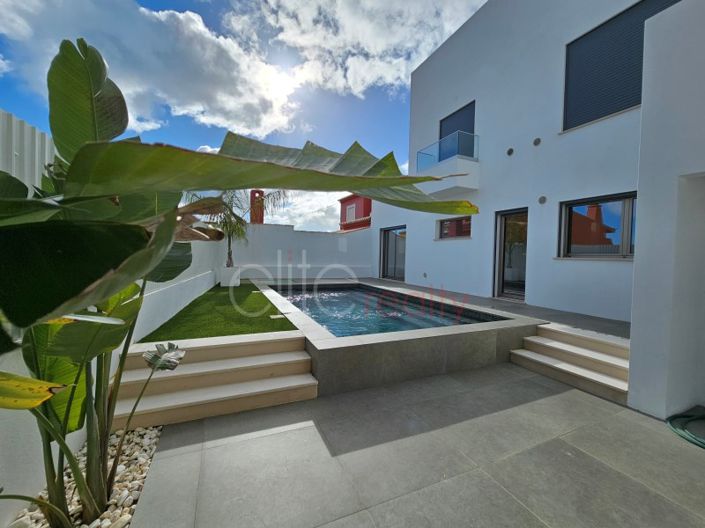 Image No.3-3 Bed House for sale