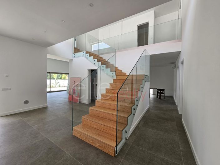 Image No.9-3 Bed House for sale