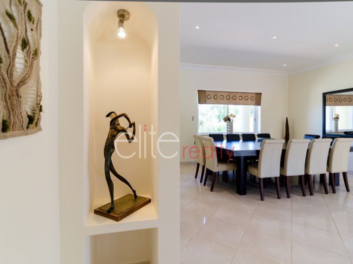 Image No.10-5 Bed House for sale