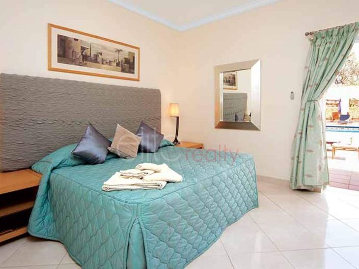 Image No.16-5 Bed House for sale