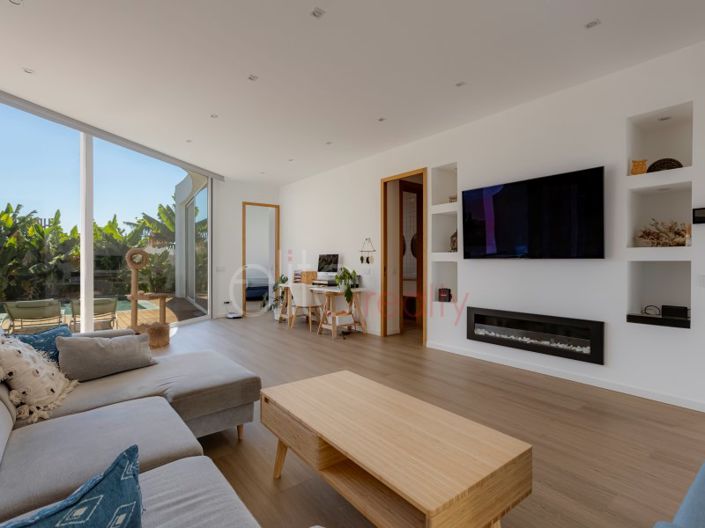 Image No.8-4 Bed House for sale