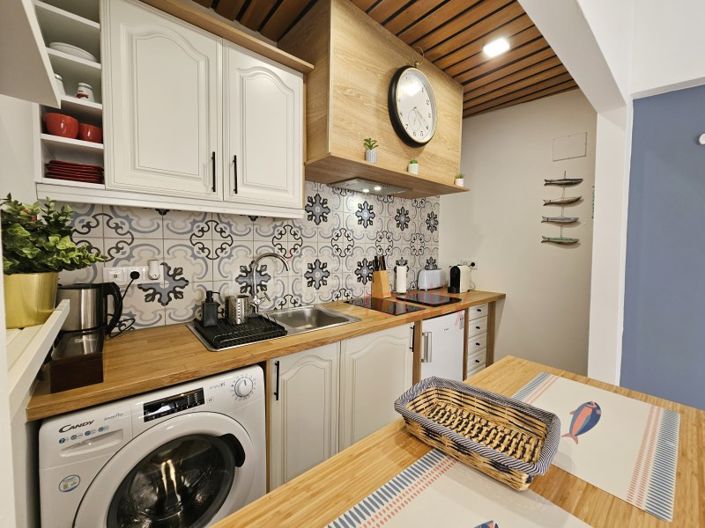 Image No.5-1 Bed House for sale