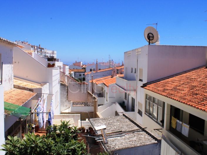 Image No.12-7 Bed House for sale