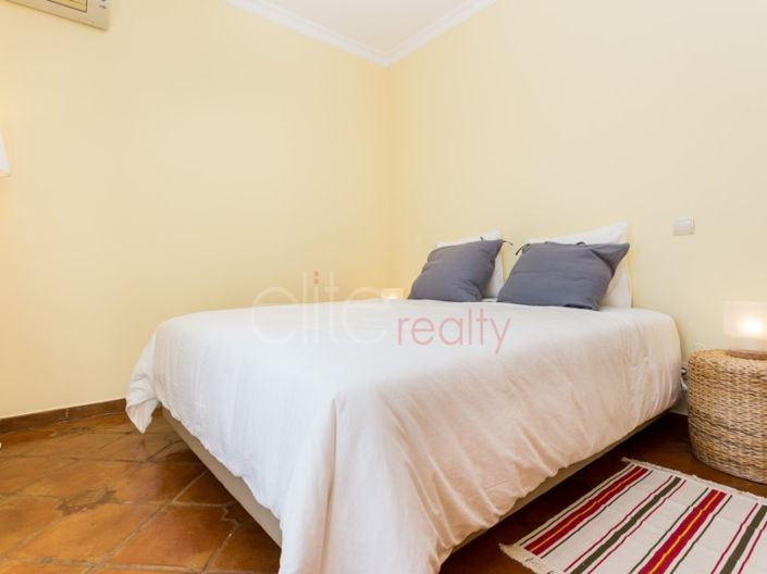 Image No.20-2 Bed House for sale