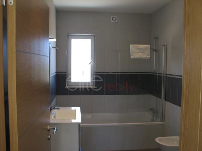 Image No.10-Maison de 3 chambres à vendre à Lagos