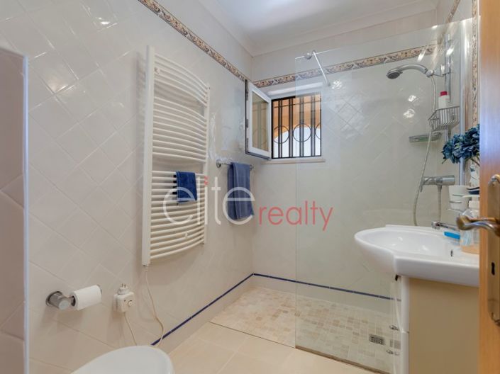 Image No.19-Maison de 5 chambres à vendre à Lagos